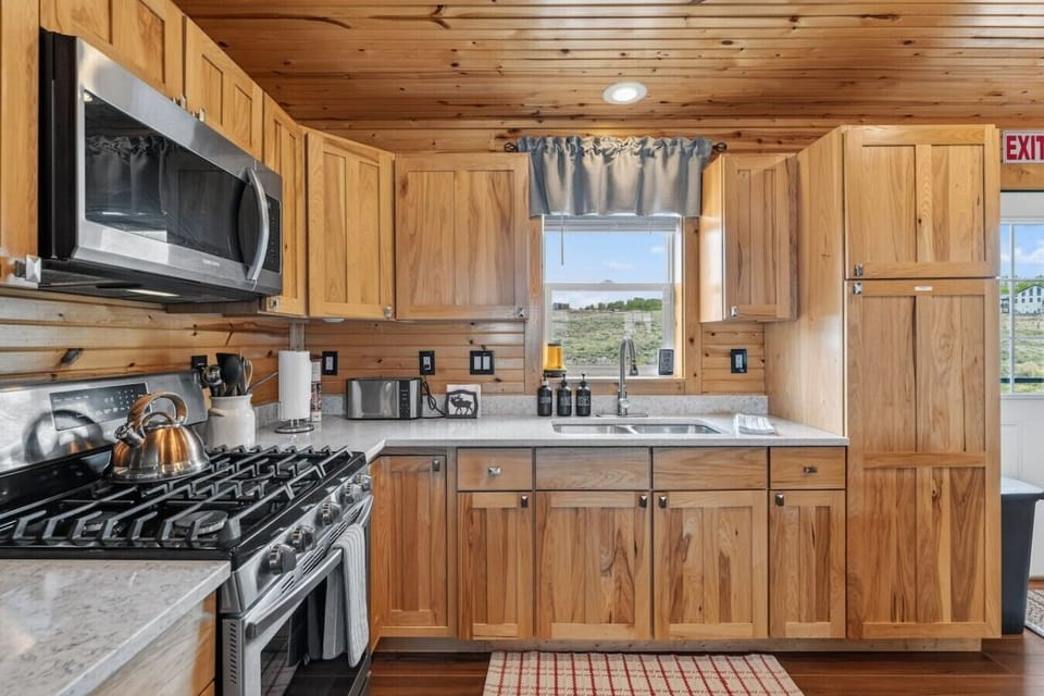 Fully equipped kitchen