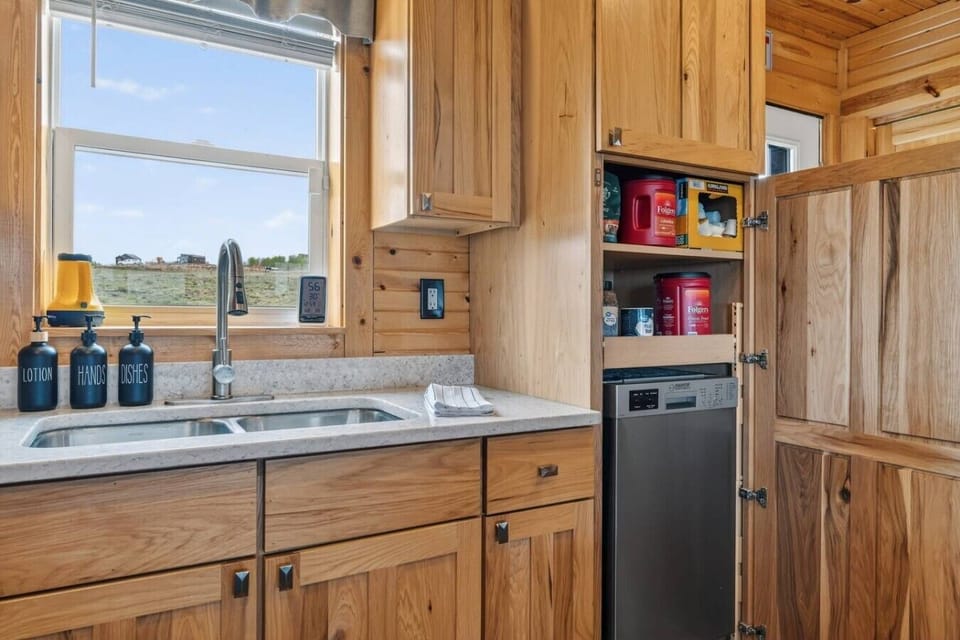 Fully equipped kitchen