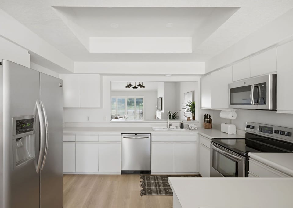 Bright and roomy kitchen