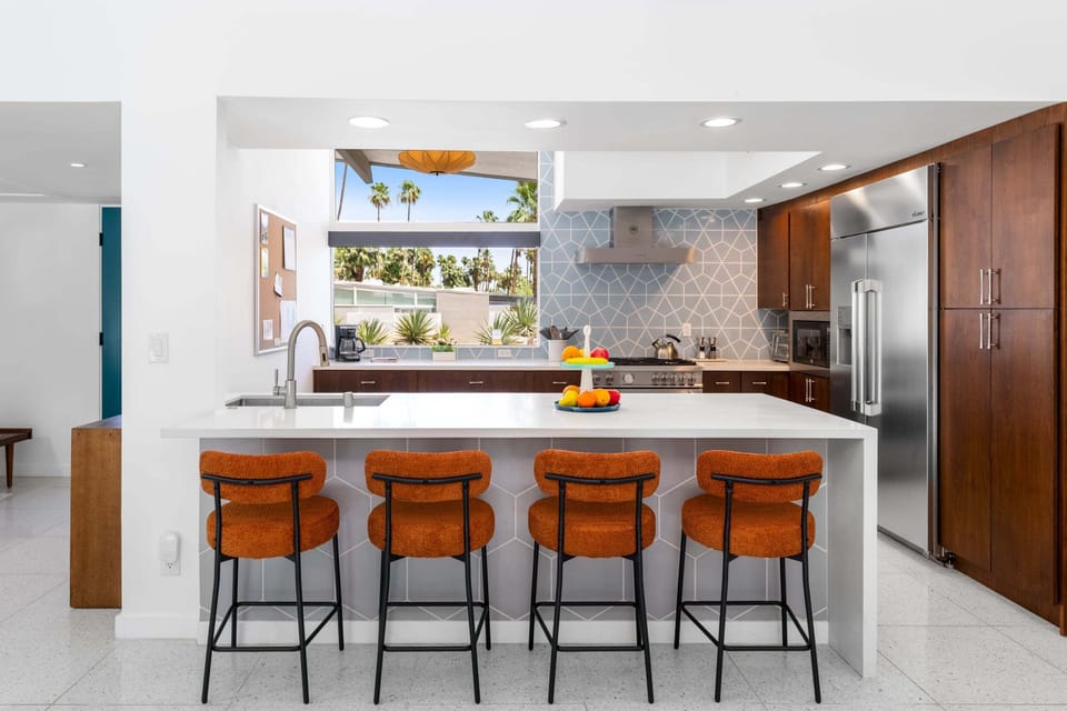 Kitchen island with seating for 4.