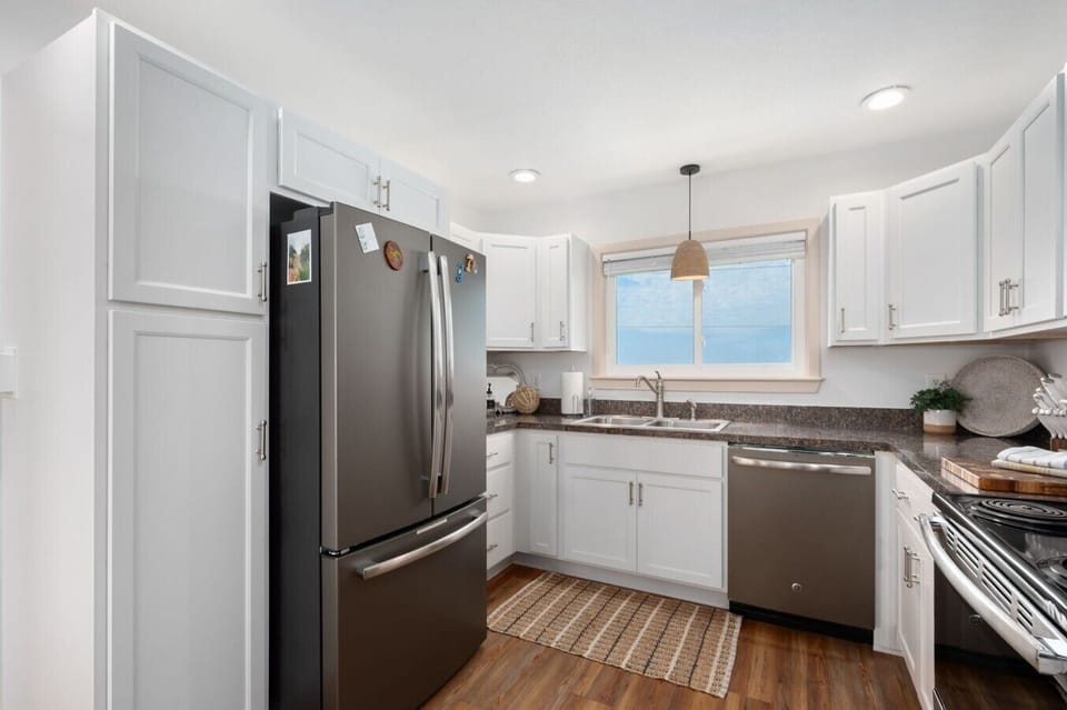 27-web-or-mls-10341-S-Colony-TL-Kitchen-V3