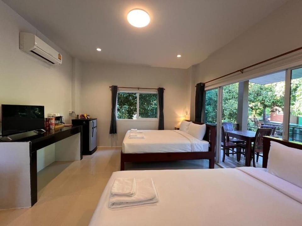 Standard Villa, Lanai, Garden View | Blackout drapes, WiFi (free)