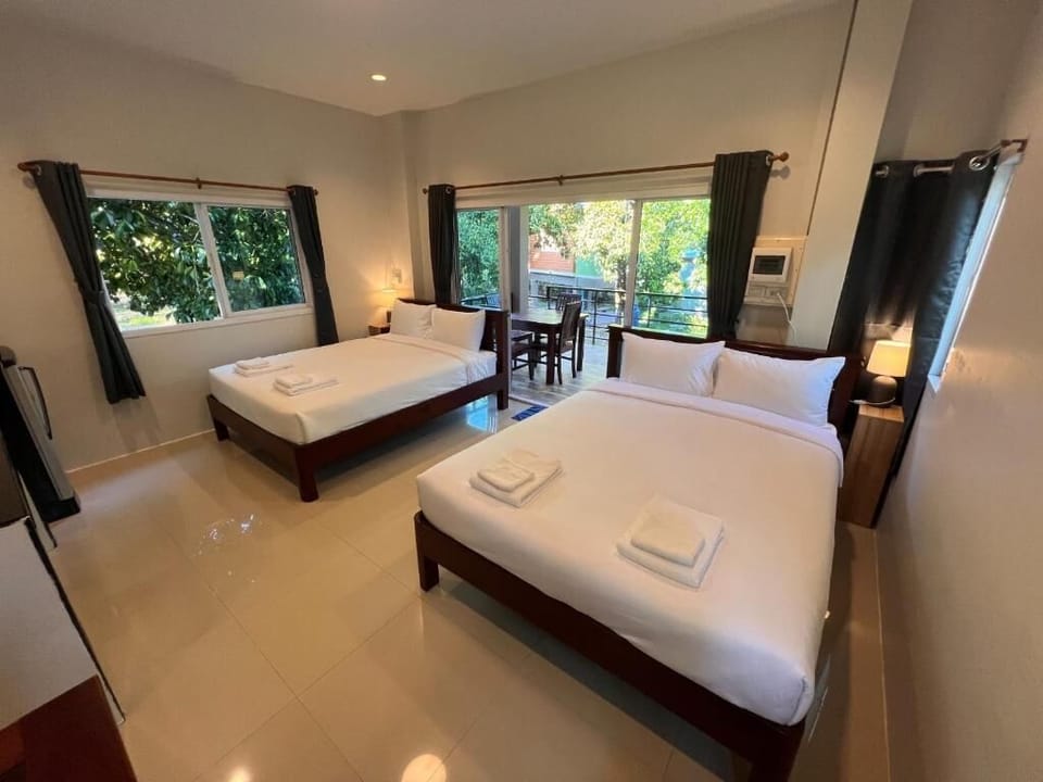 Standard Villa, Lanai, Garden View | Blackout drapes, WiFi (free)