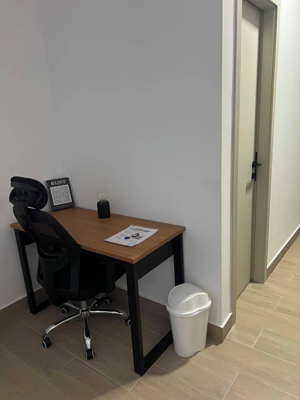 Business Apartment, Balcony, City View | Desk, laptop workspace, WiFi (free)