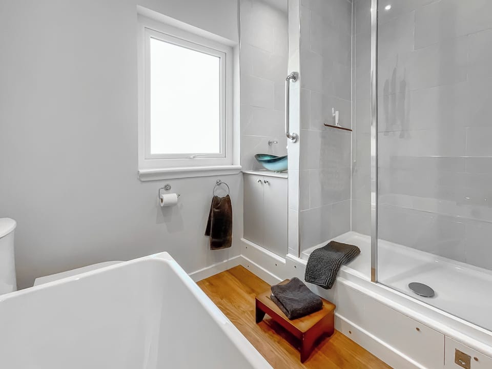 Bathroom | Taigh Beag, Stranraer