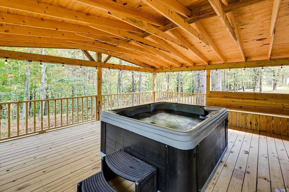 Covered Deck | Private Hot Tub