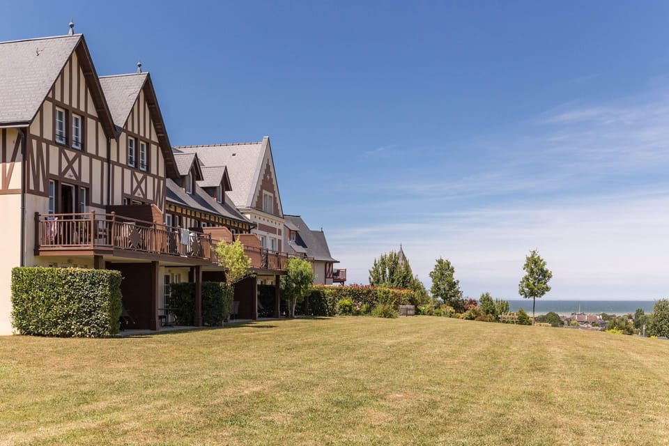 Holiday Home Exterior [summer]