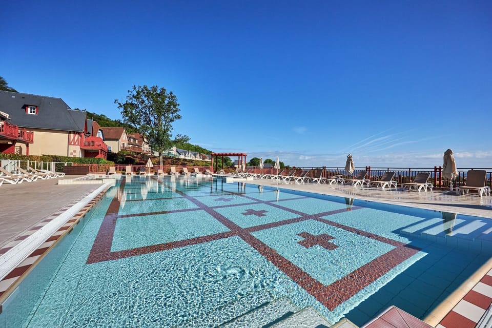 Holiday Home Swimming Pool