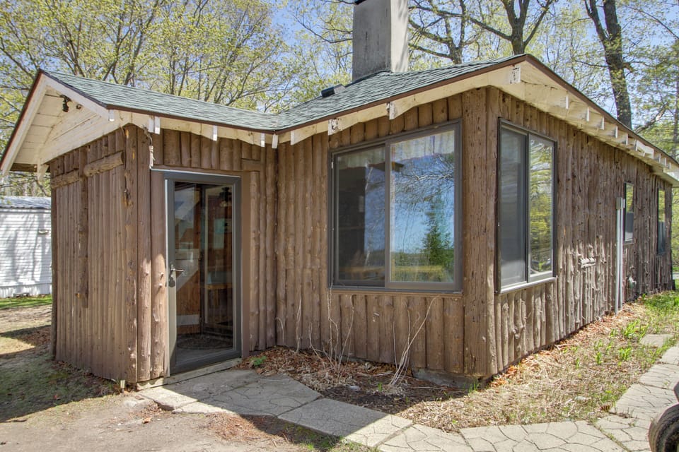 Property Exterior | Single-Story Cabin