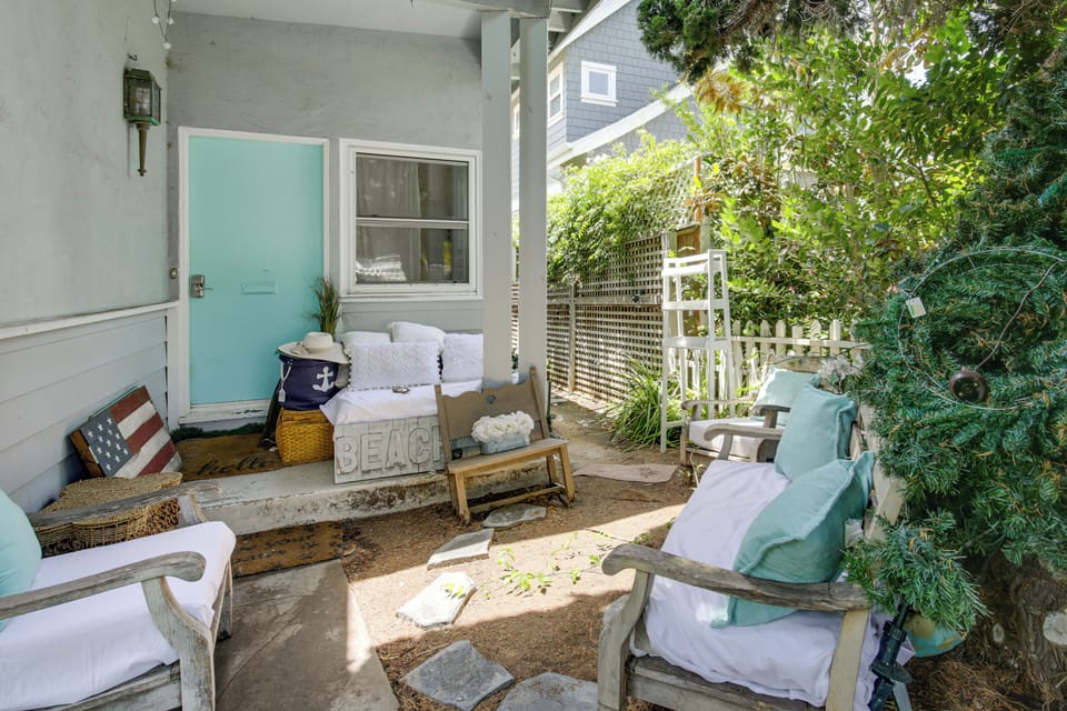 Furnished Front Porch