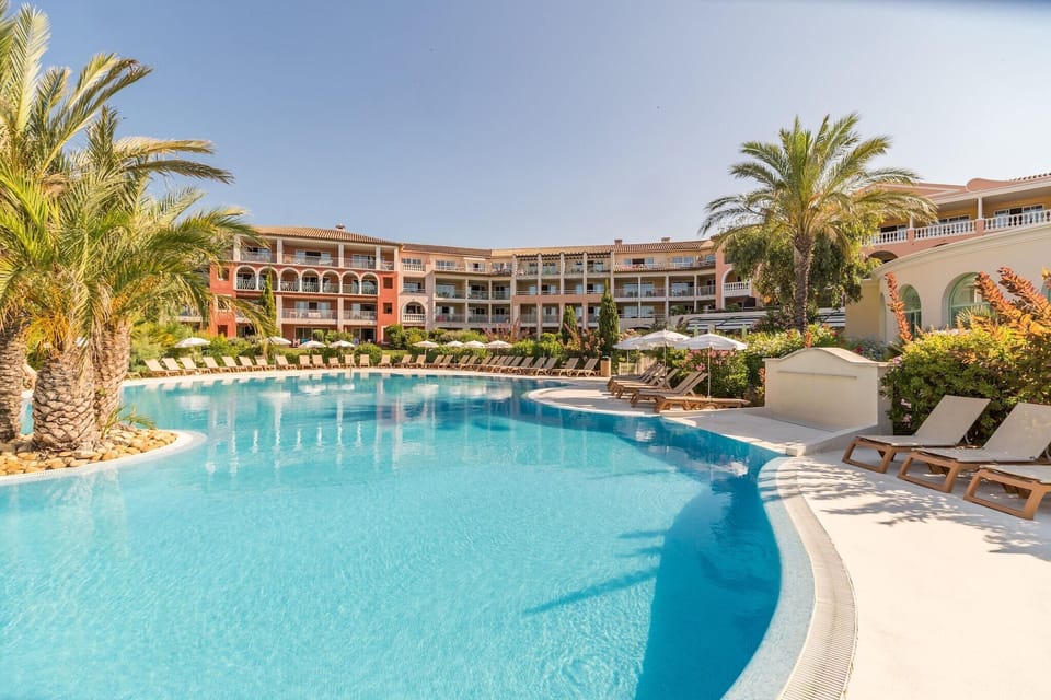 Holiday Home Swimming Pool