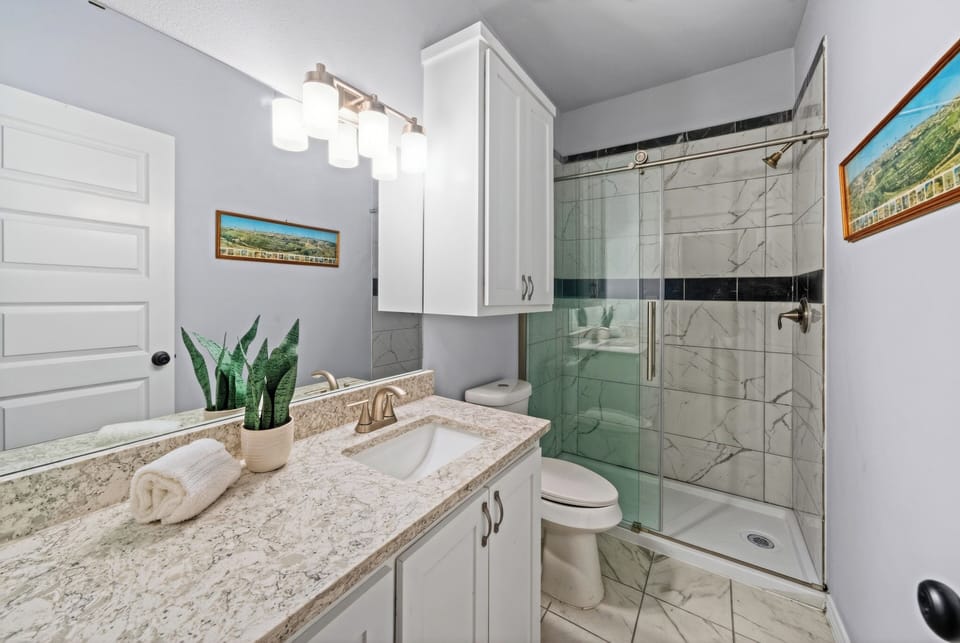 Bathroom 2.
