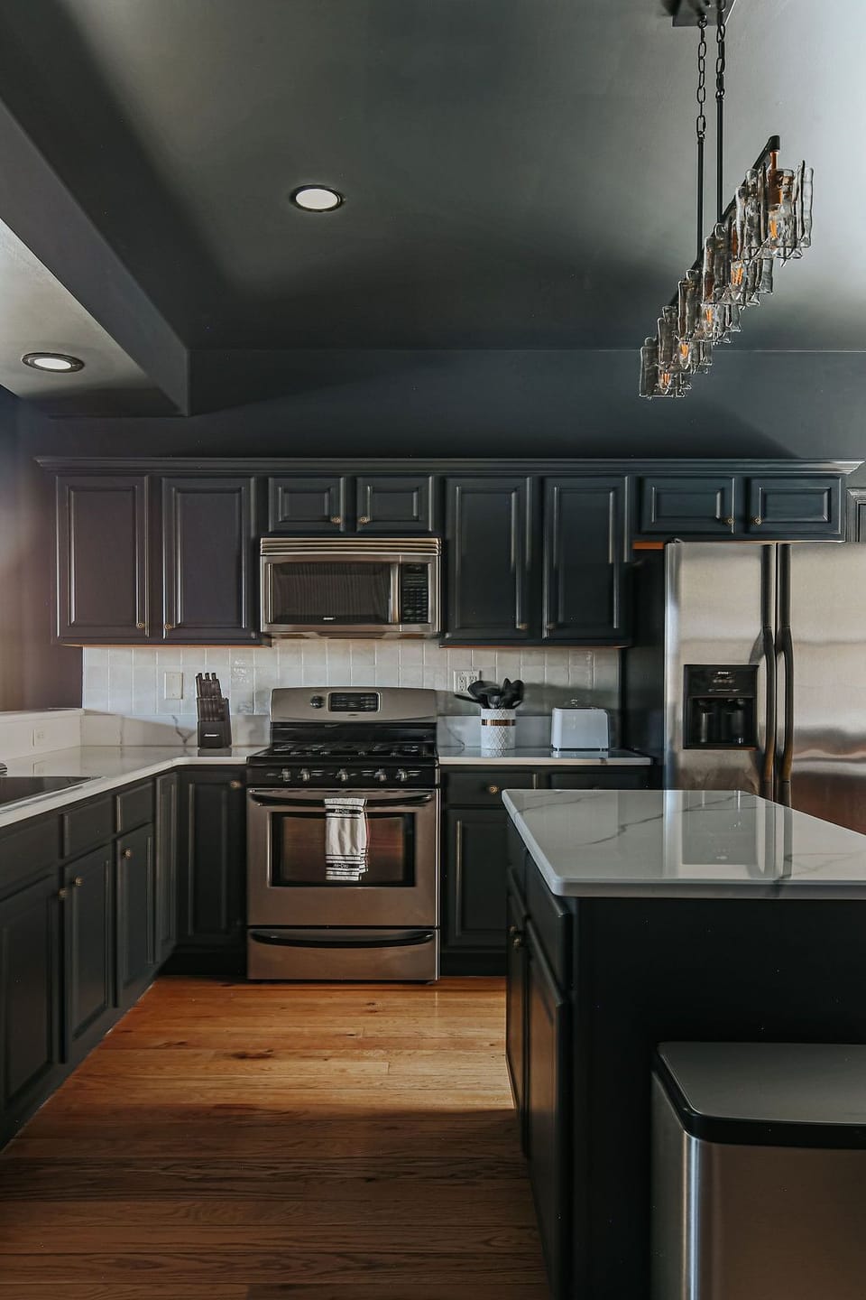 House, Private Bathroom (Afton Bliss) | Shared kitchen | Kitchen islands