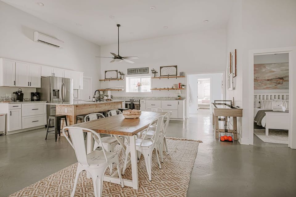 House, Private Bathroom (Afton Clubhouse) | Dining