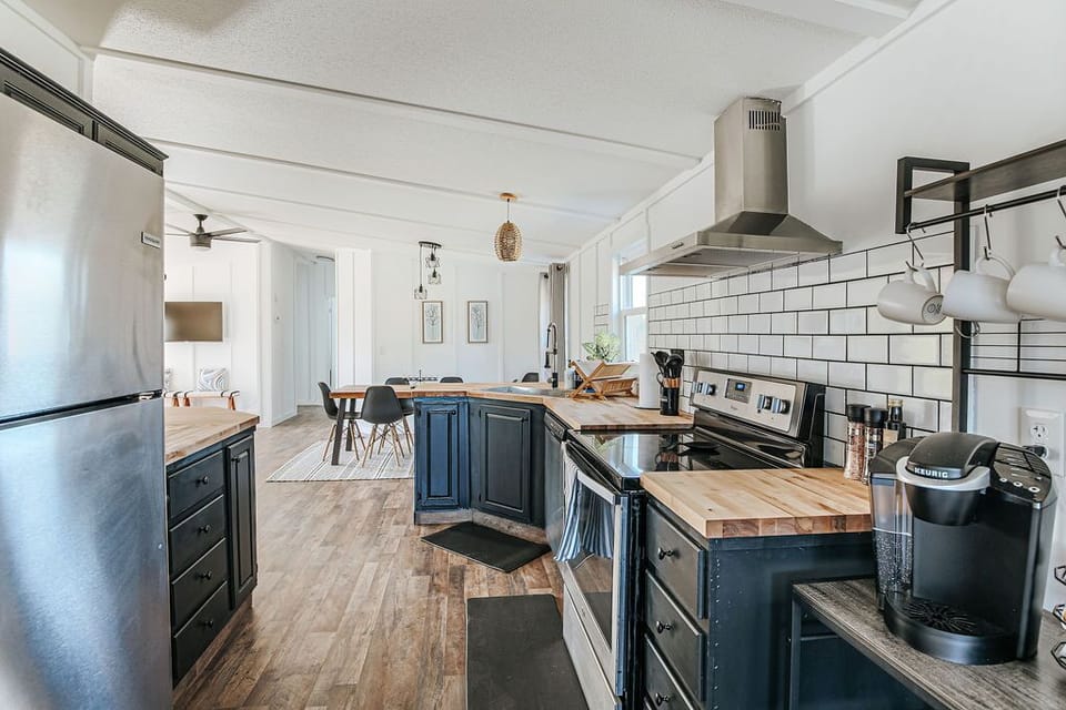Cottage, Private Bathroom (Basecamp Cottage) | Shared kitchen