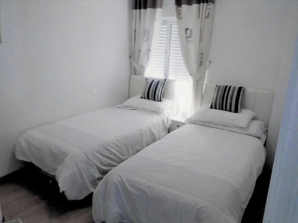 tween bedroom