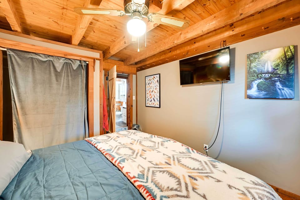 House (5 Bedrooms) | Interior