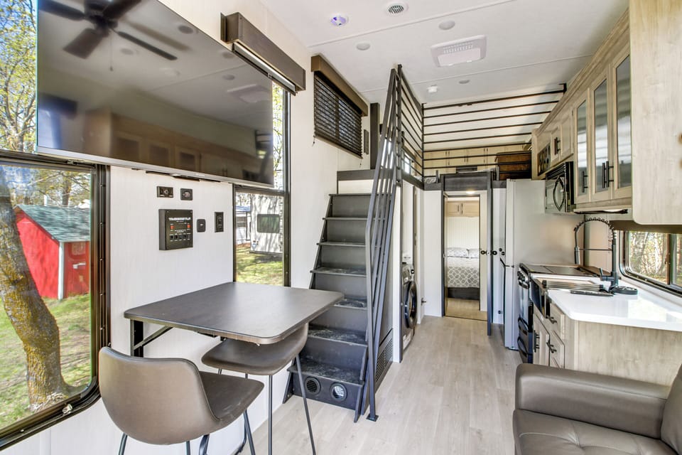 House (1 Bedroom) | Interior