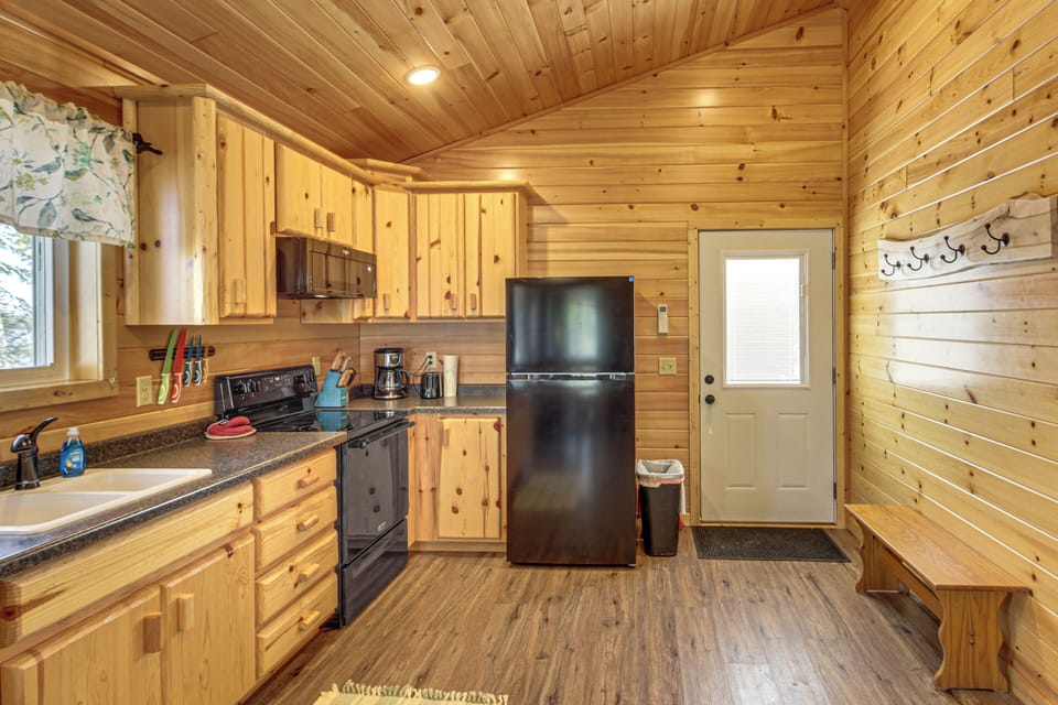 House (2 Bedrooms) | Interior