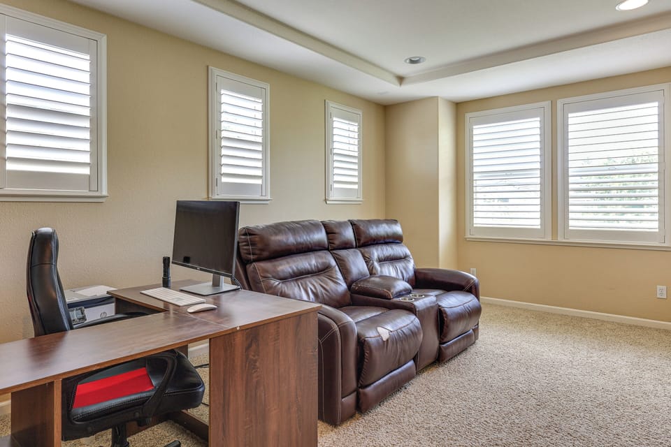 House (3 Bedrooms) | Interior