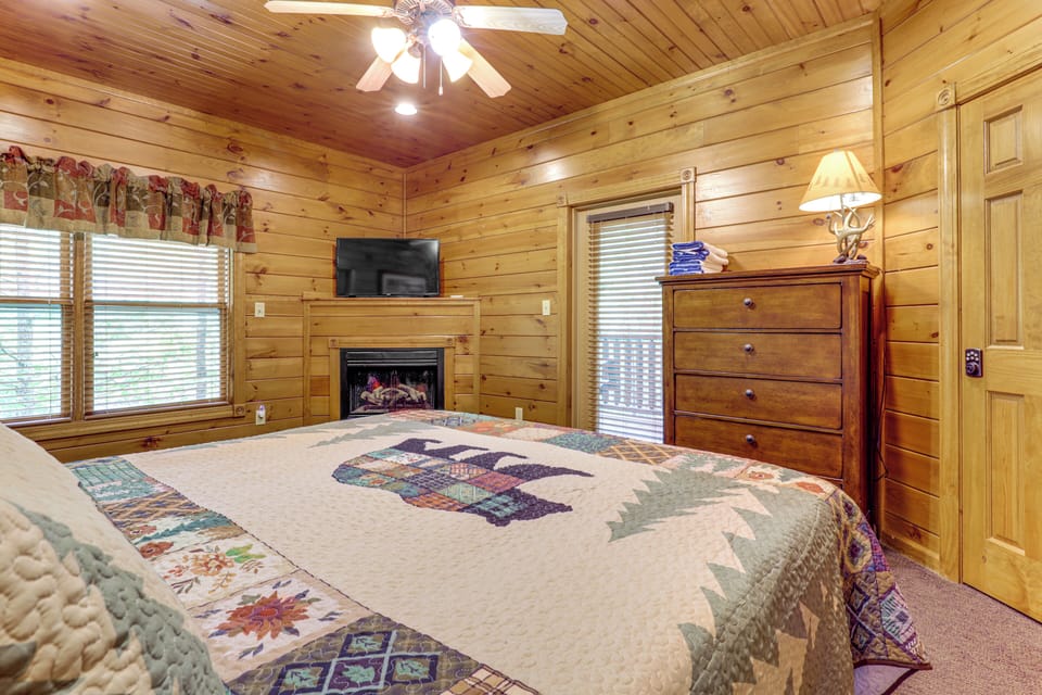 House (2 Bedrooms) | Interior