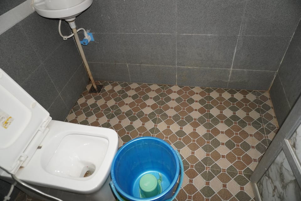 Free toiletries, towels, soap, shampoo