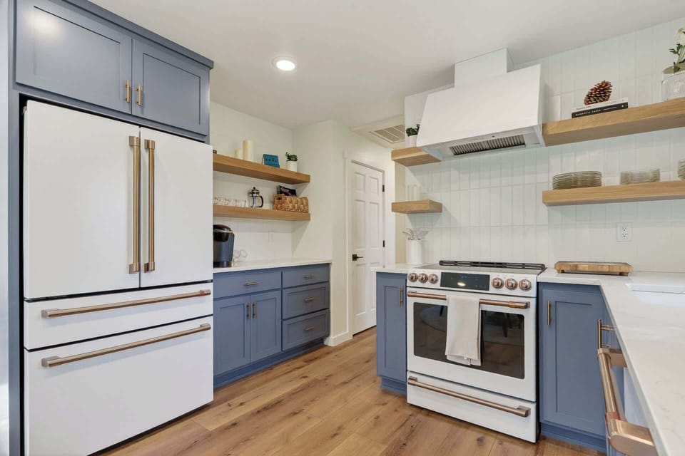 This thoughtfully styled space enables you to enjoy your vacation.