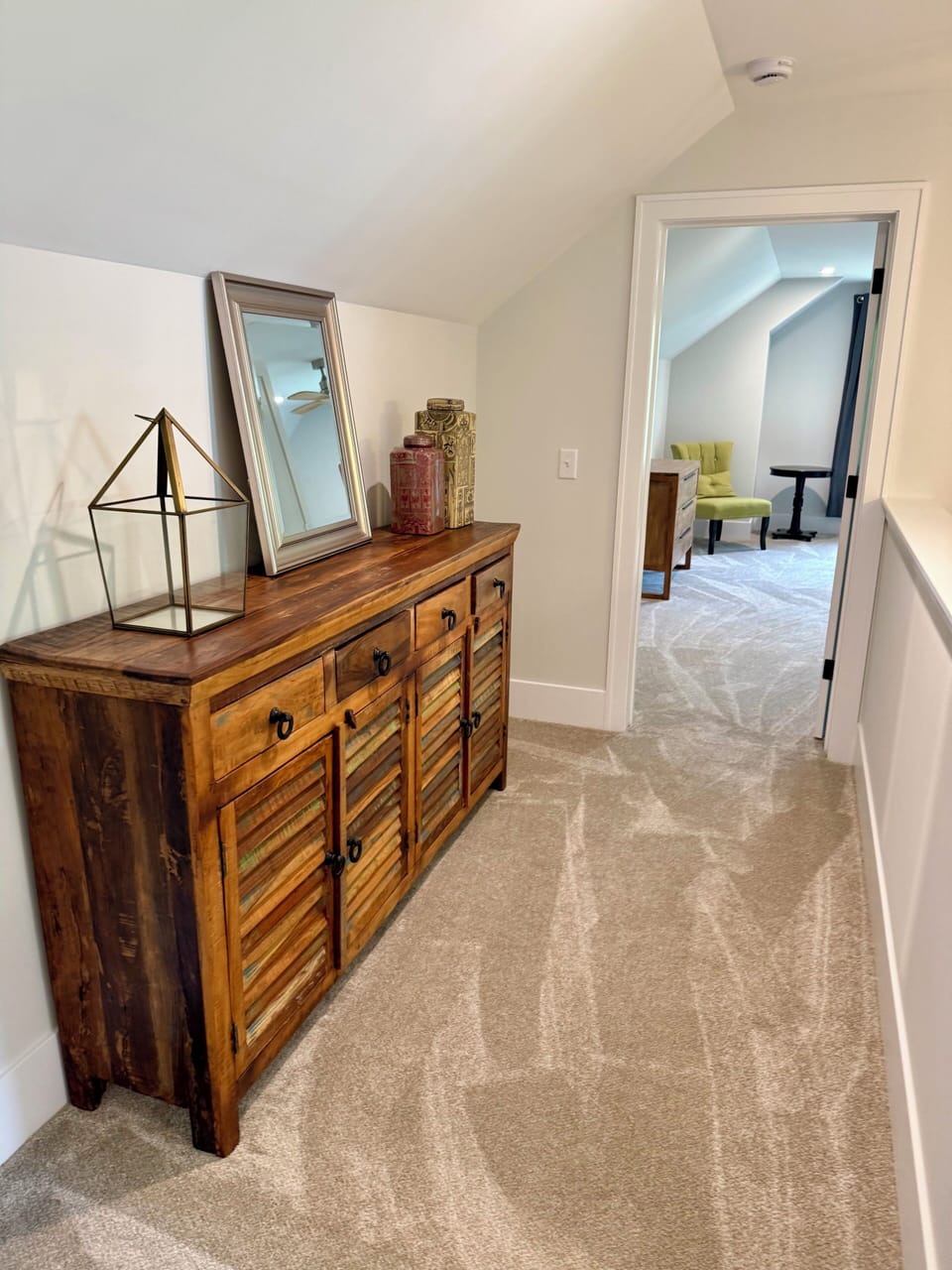 2nd floor hallway between bedrooms