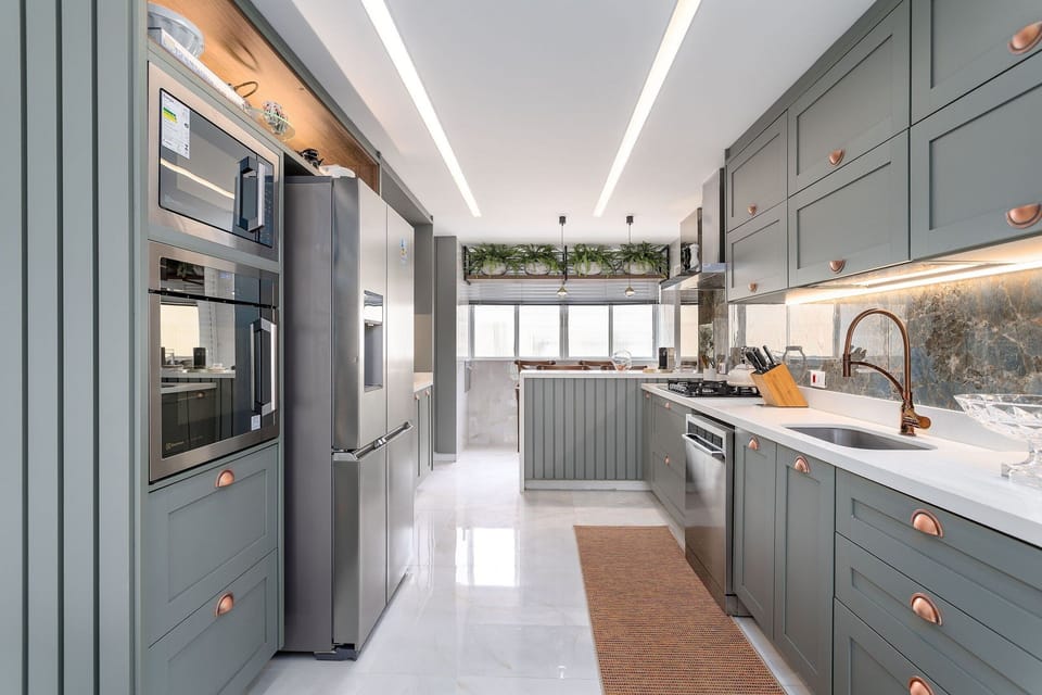Kitchen or kitchenette