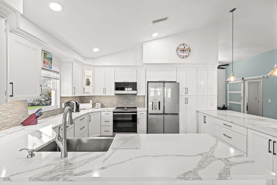 Fully stocked kitchen