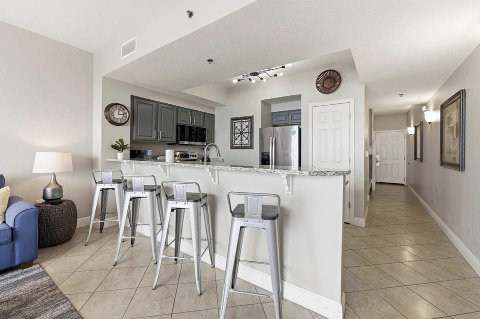 Condo, Multiple Beds (Vantage Vues) | Interior
