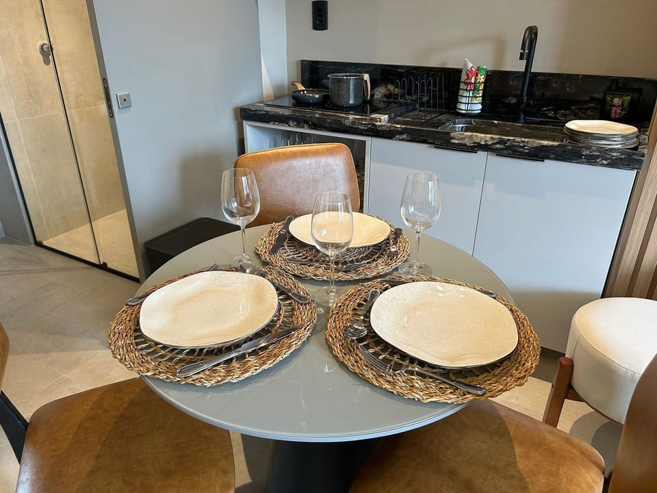 Apartment | Dining