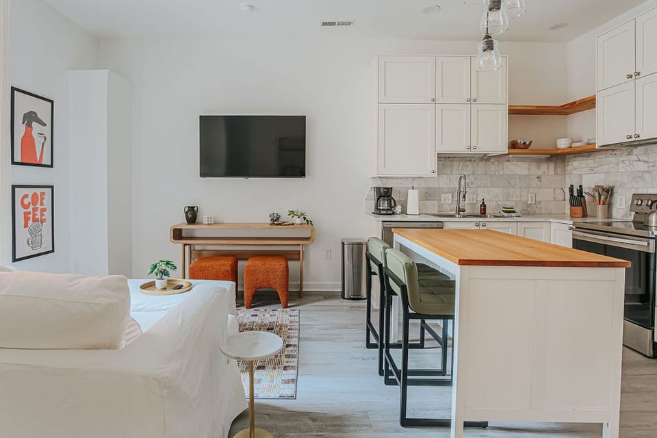 Apartment, Private Bathroom (Daydream & Draft) | Lounge