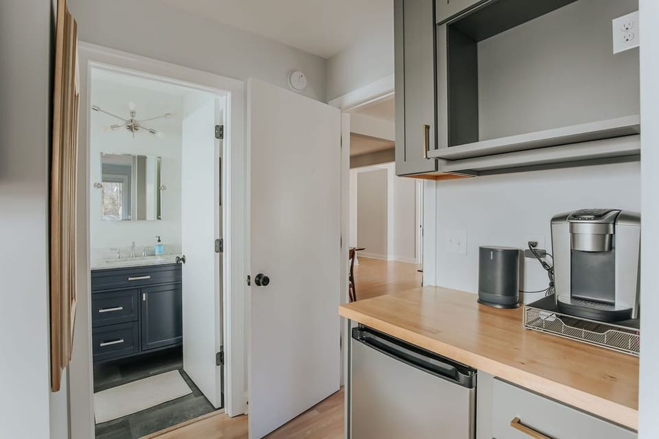 House, Private Bathroom (Hardwood Hall) | 4 bedrooms