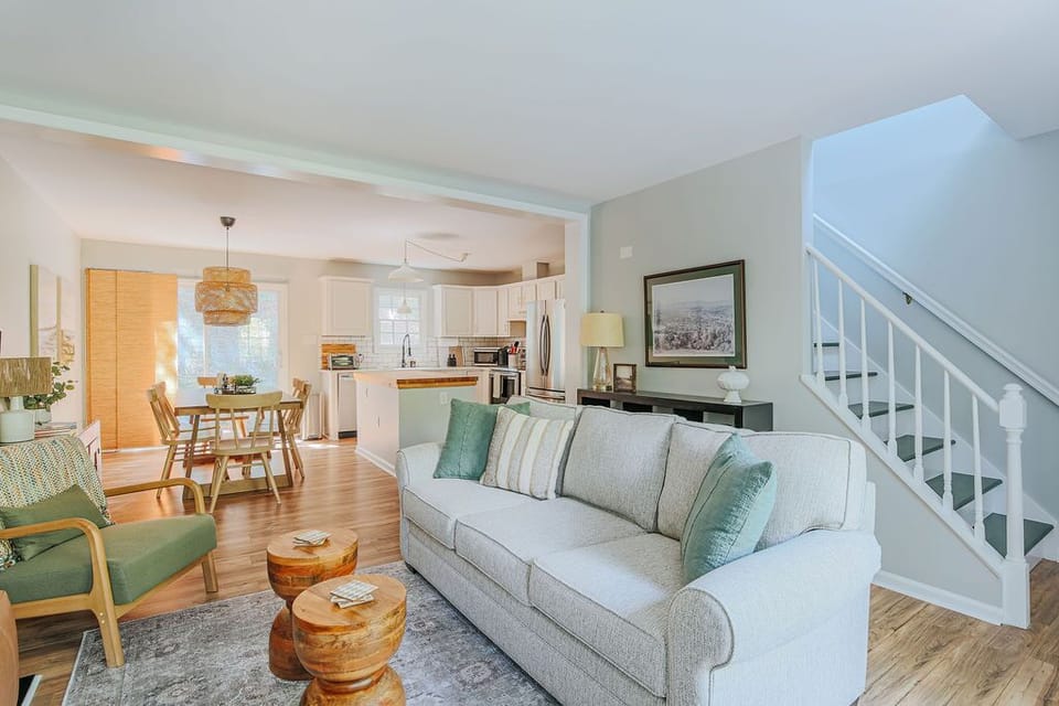 House, Private Bathroom (Stuart Cottage) | Lounge