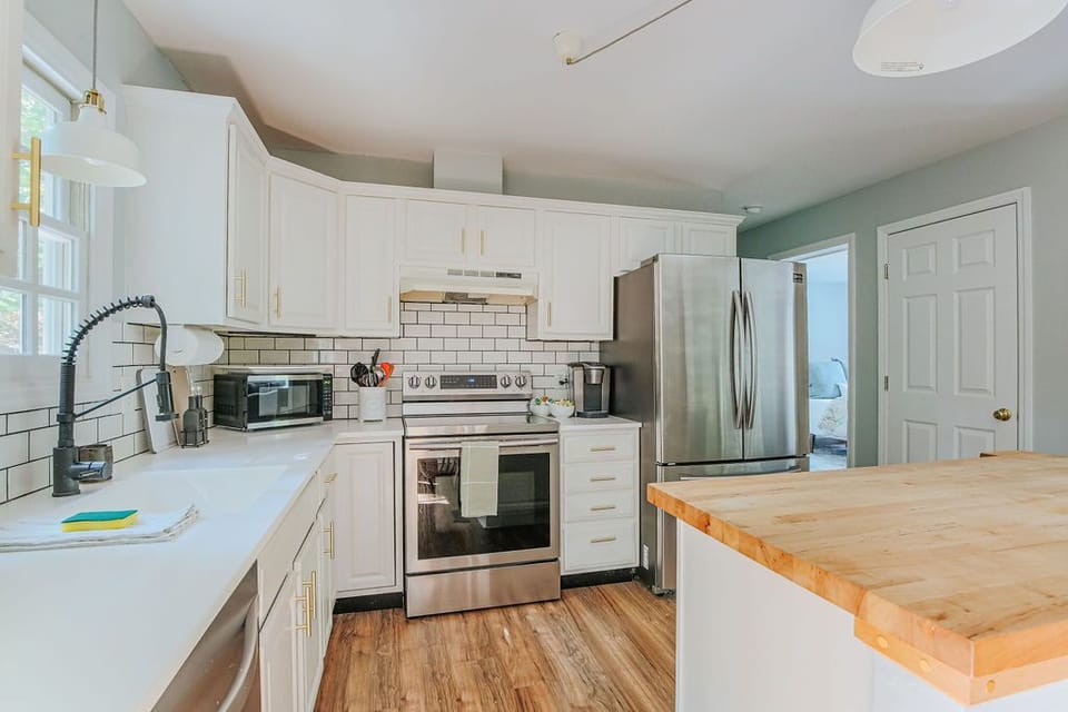 House, Private Bathroom (Stuart Cottage) | Shared kitchen