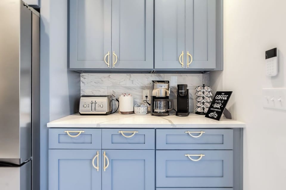 Full Kitchen 