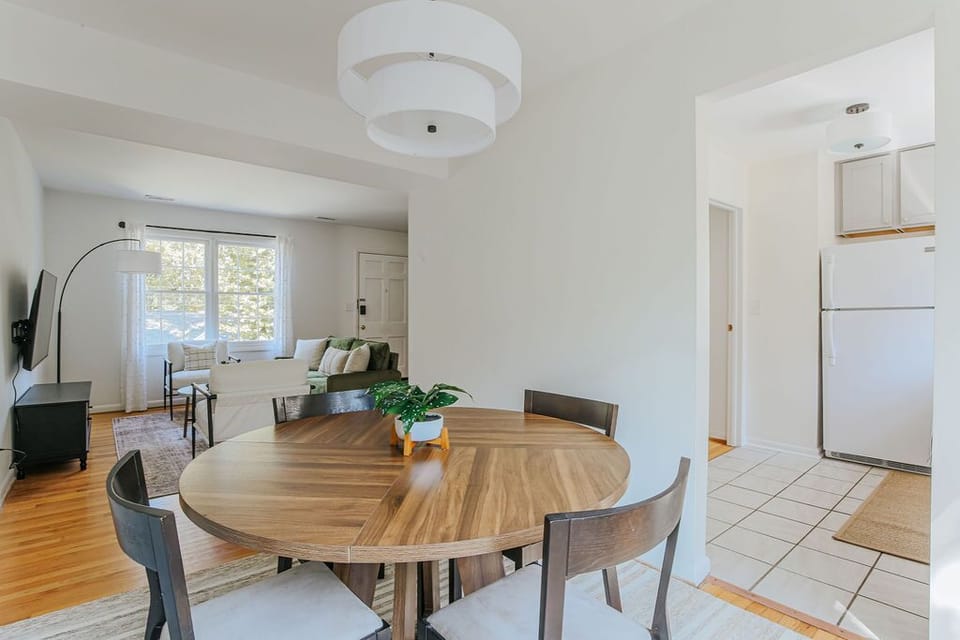 House, Private Bathroom (Westerly Haven B) | Dining