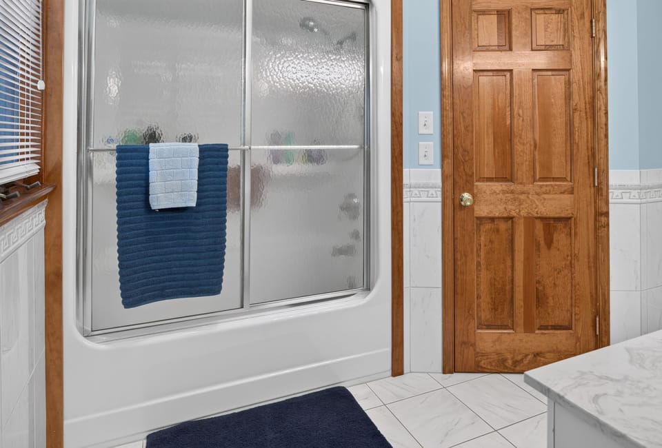 With tub and shower