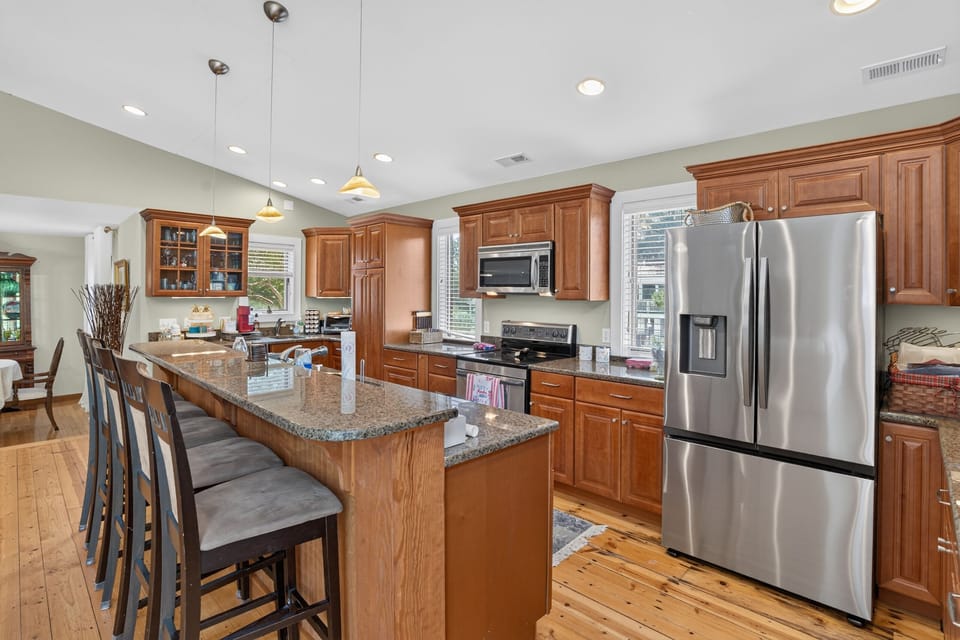 Well Appointed -Lovely Kitchen