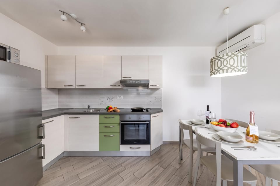 Kitchen and dining area