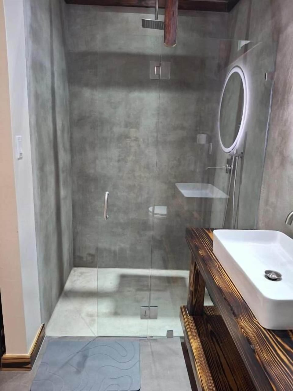 Double Room, Refrigerator, Garden View | Bathroom | Shower, free toiletries, hair dryer, towels