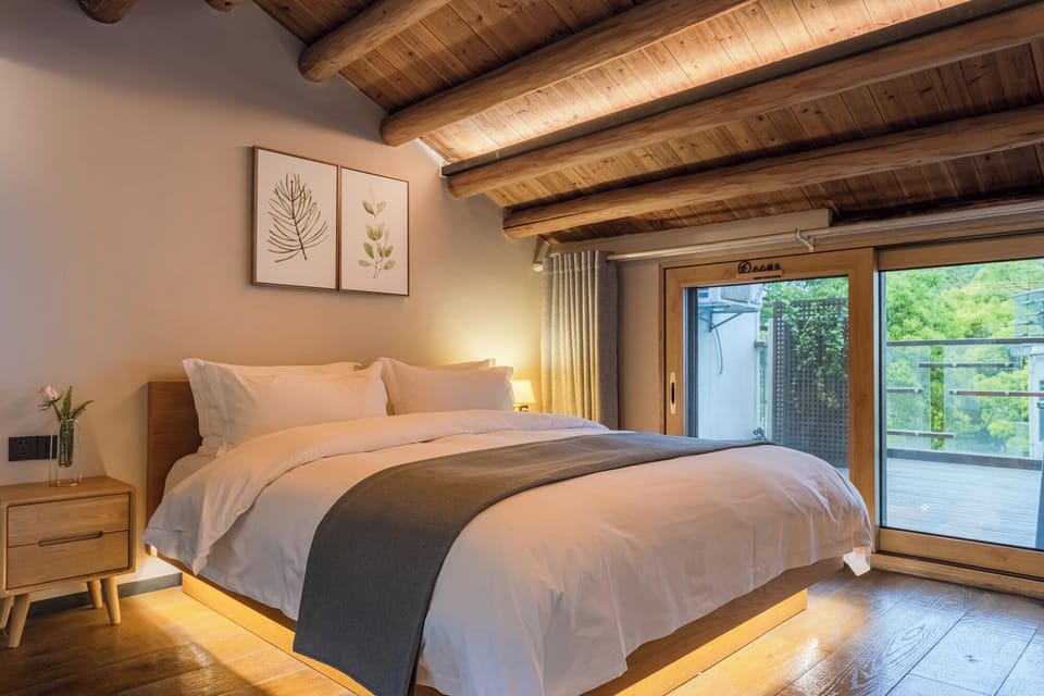 Family Suite, Balcony, Mountain View | Premium bedding, individually decorated, individually furnished, desk