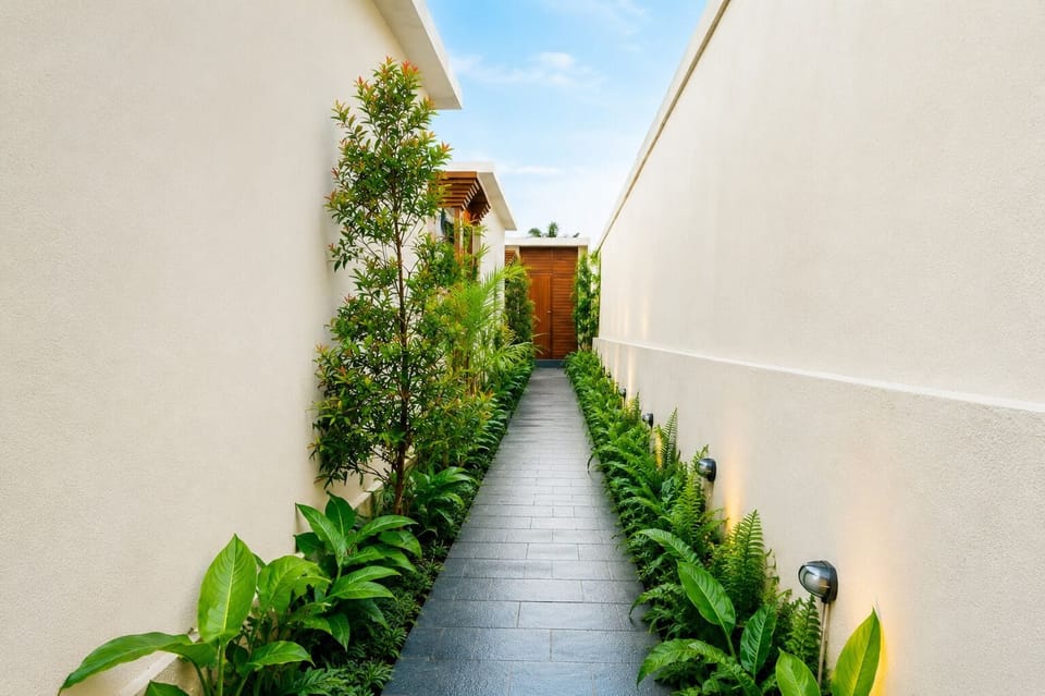 Comfort Villa, Balcony, Garden View | Property grounds