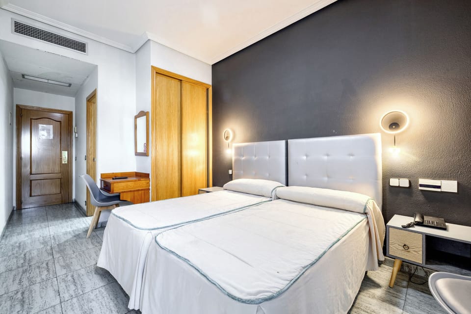 Deluxe Double Room, Balcony, Mountain View | Free WiFi, bed sheets