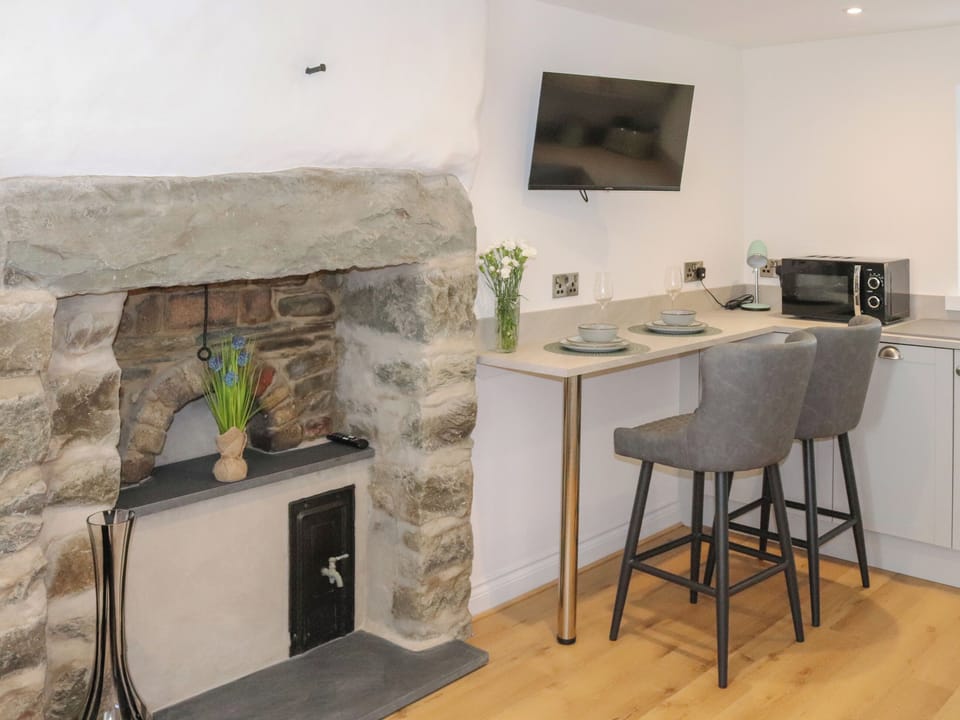Open plan living space | Dulyn - Sarn Faen Cottages, Talybont, near Barmouth