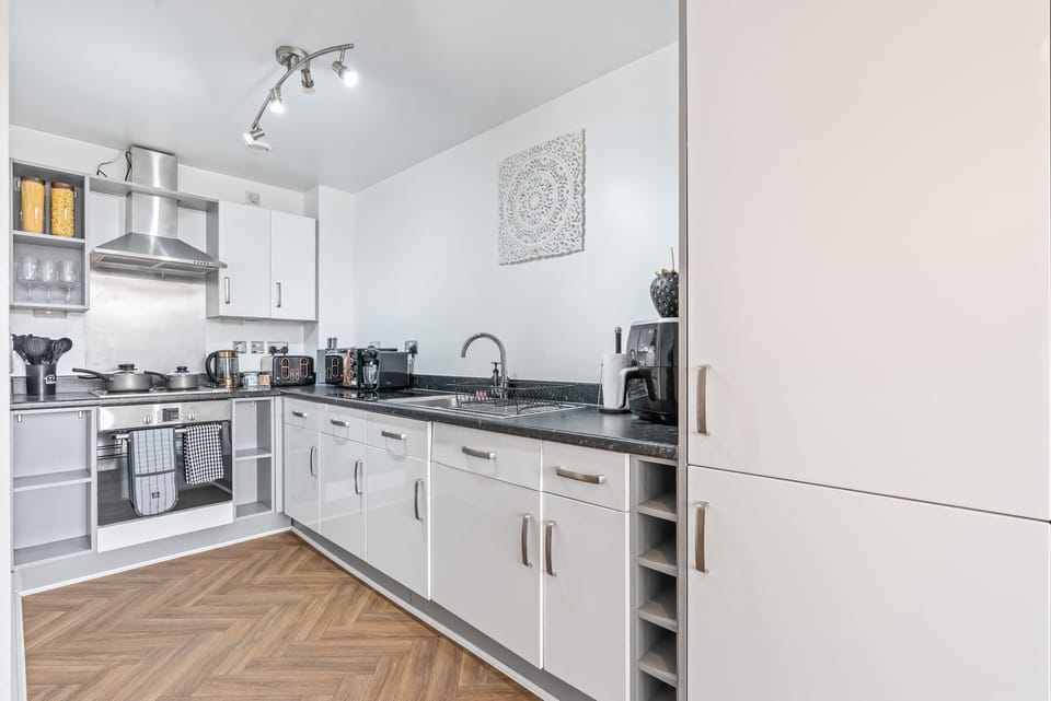Apartment, 2 Bedrooms, Accessible, Balcony | Interior