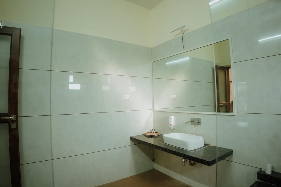 Deluxe Villa, Private Pool, Mountain View | Bathroom | Towels, soap, shampoo, toilet paper