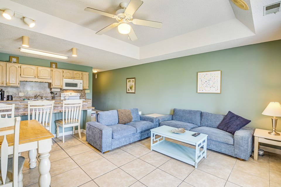 Apartment (2 Bedrooms) | Front of property
