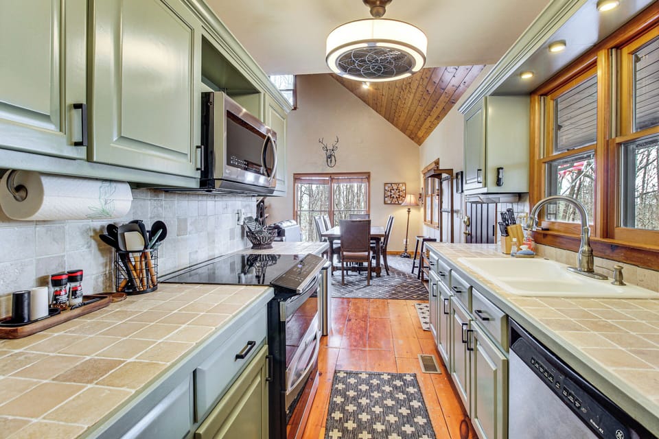 House (2 Bedrooms) | Interior